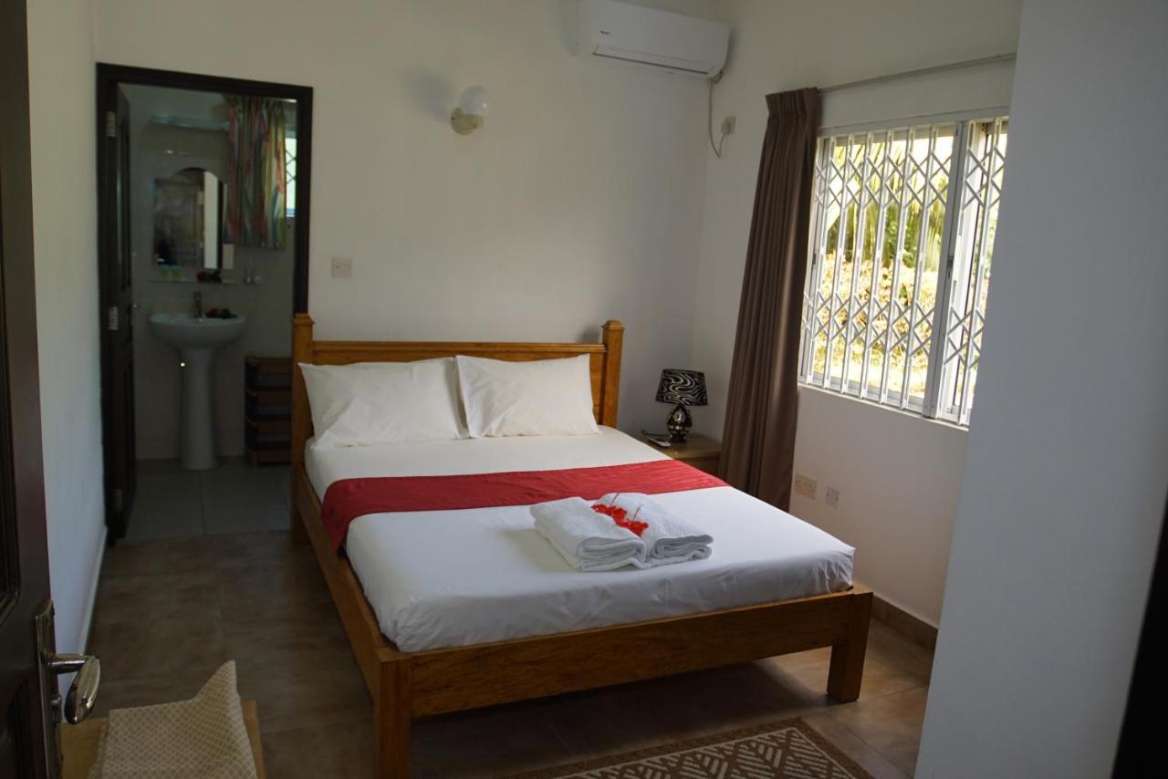 Zeph Self Catering Apartment Baie Lazare  Bagian luar foto