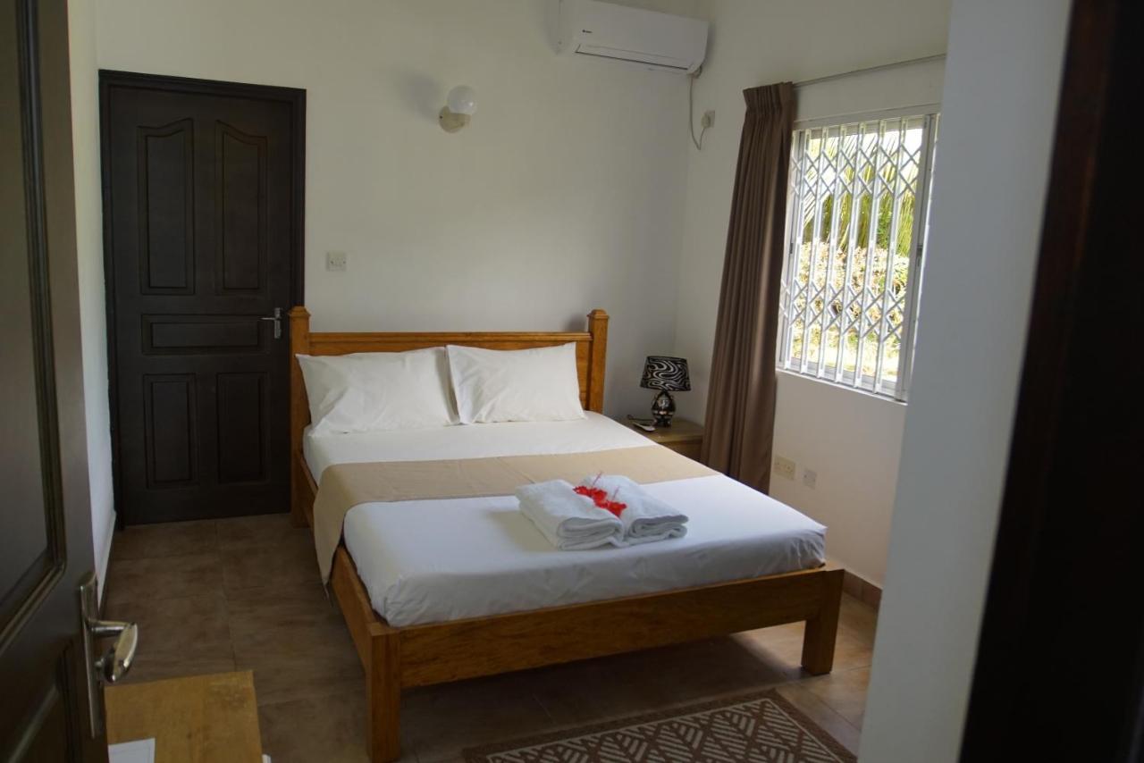 Zeph Self Catering Apartment Baie Lazare  Bagian luar foto