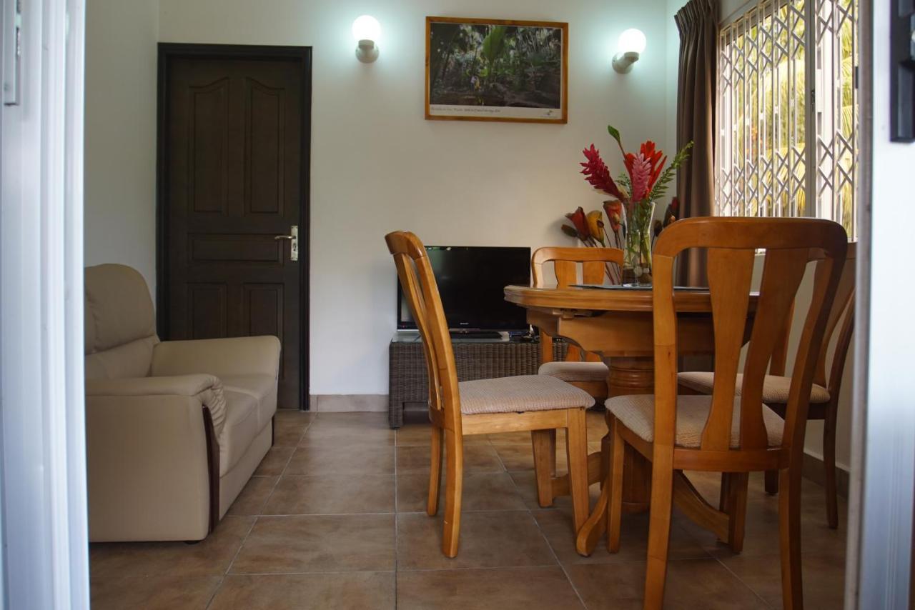 Zeph Self Catering Apartment Baie Lazare  Bagian luar foto